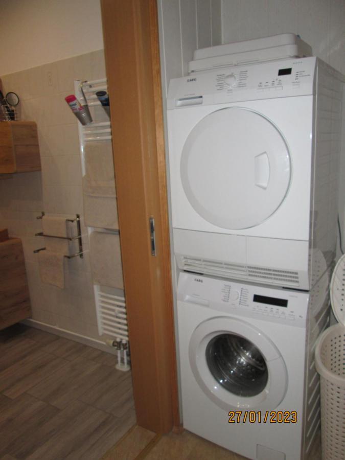 Zentrale-Ruhige Ferienwohnung Reichenbach im Vogtland Esterno foto